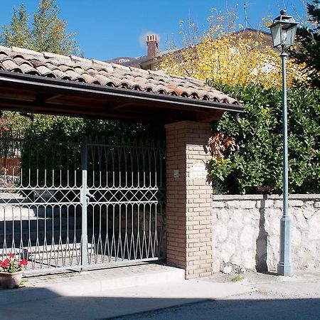 Appartamenti De Sanctis Villetta Barrea Extérieur photo